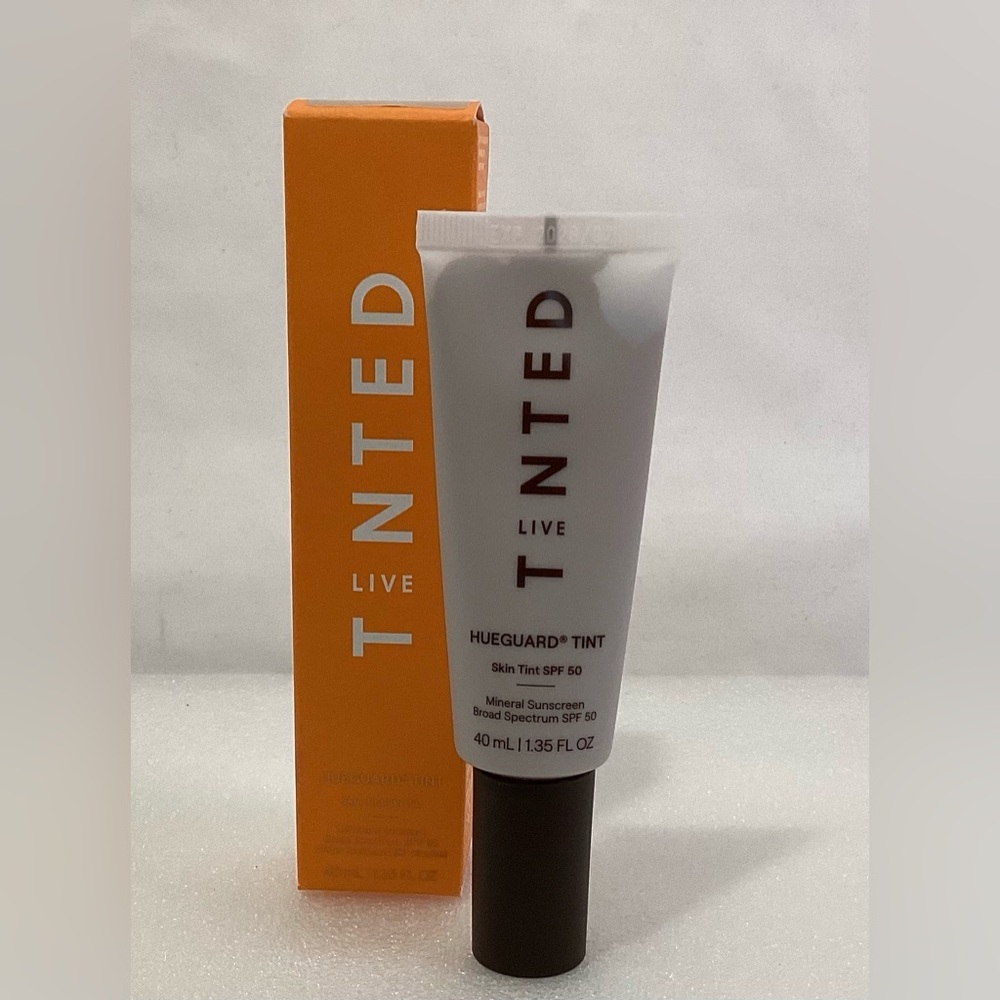 Live Tinted Shade 07 Skin Tint Hueguard Tint SPF 50 
1.35 Fl.oz. / 40 ml